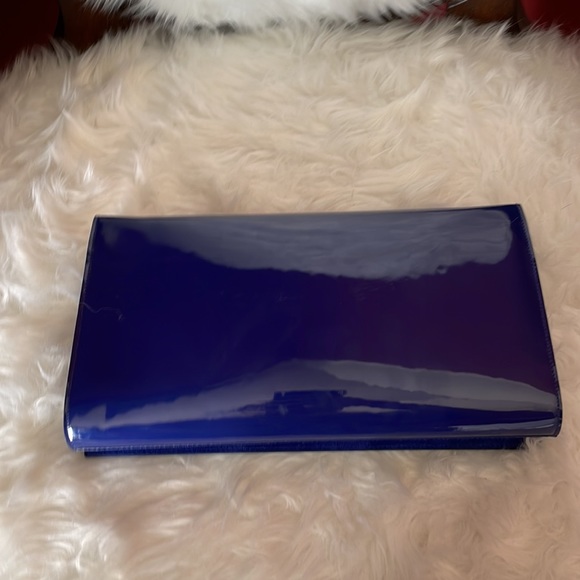 100% AUTHENTIC YSL CLUTCH IN BLUE PATENT LEATHER - Picture 7 of 10